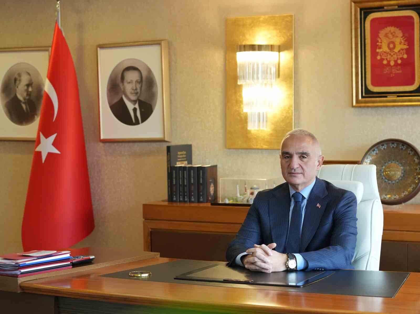 Bakan Ersoy Tralleis Te 2 Bin Yillik Antik Havuzu Gun Yuzune Cikardik 1785855302378 737439