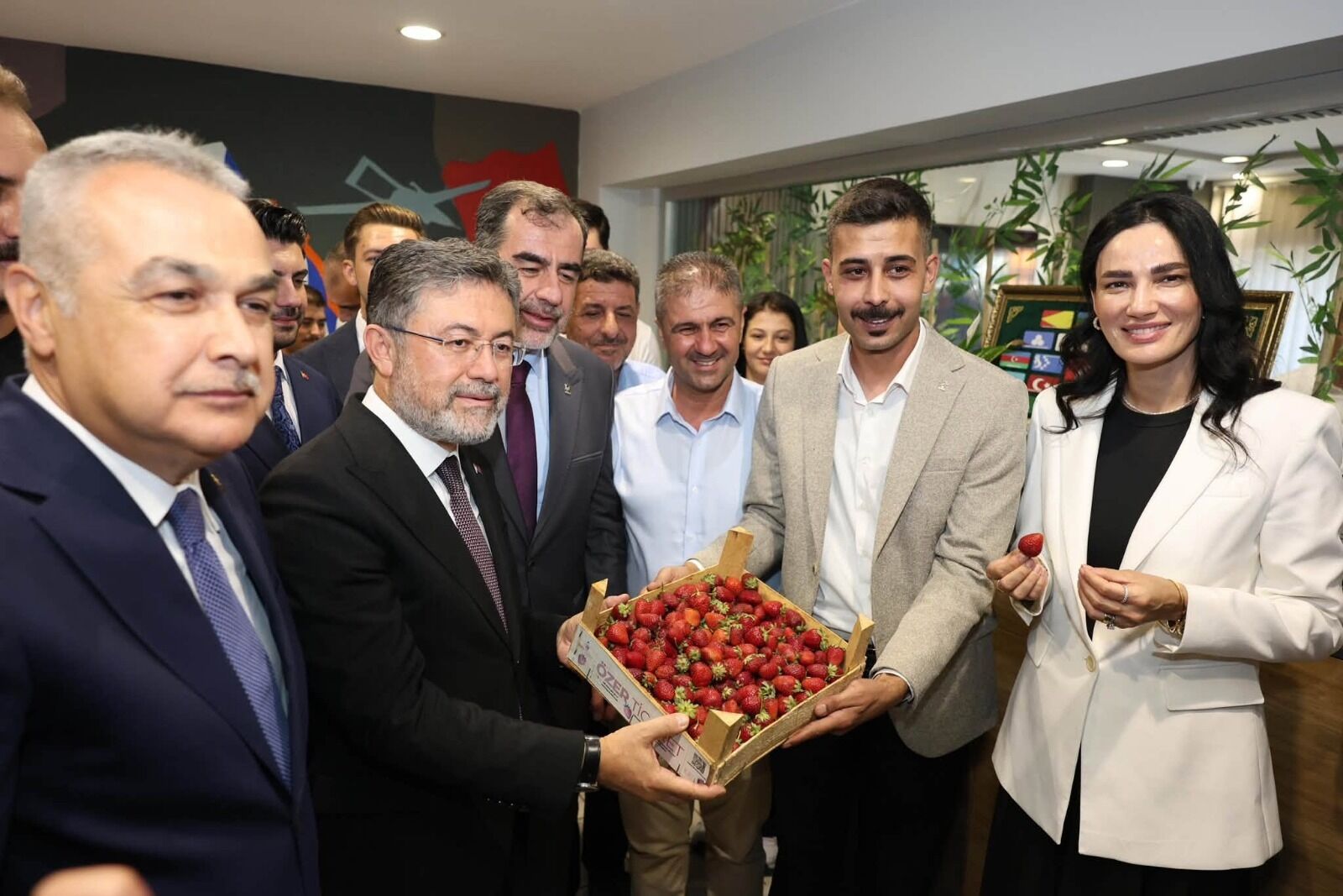 Bakan Yumakli Aydinda 190 Milyar Liralik Yatirim Yapildi 689195 732D15