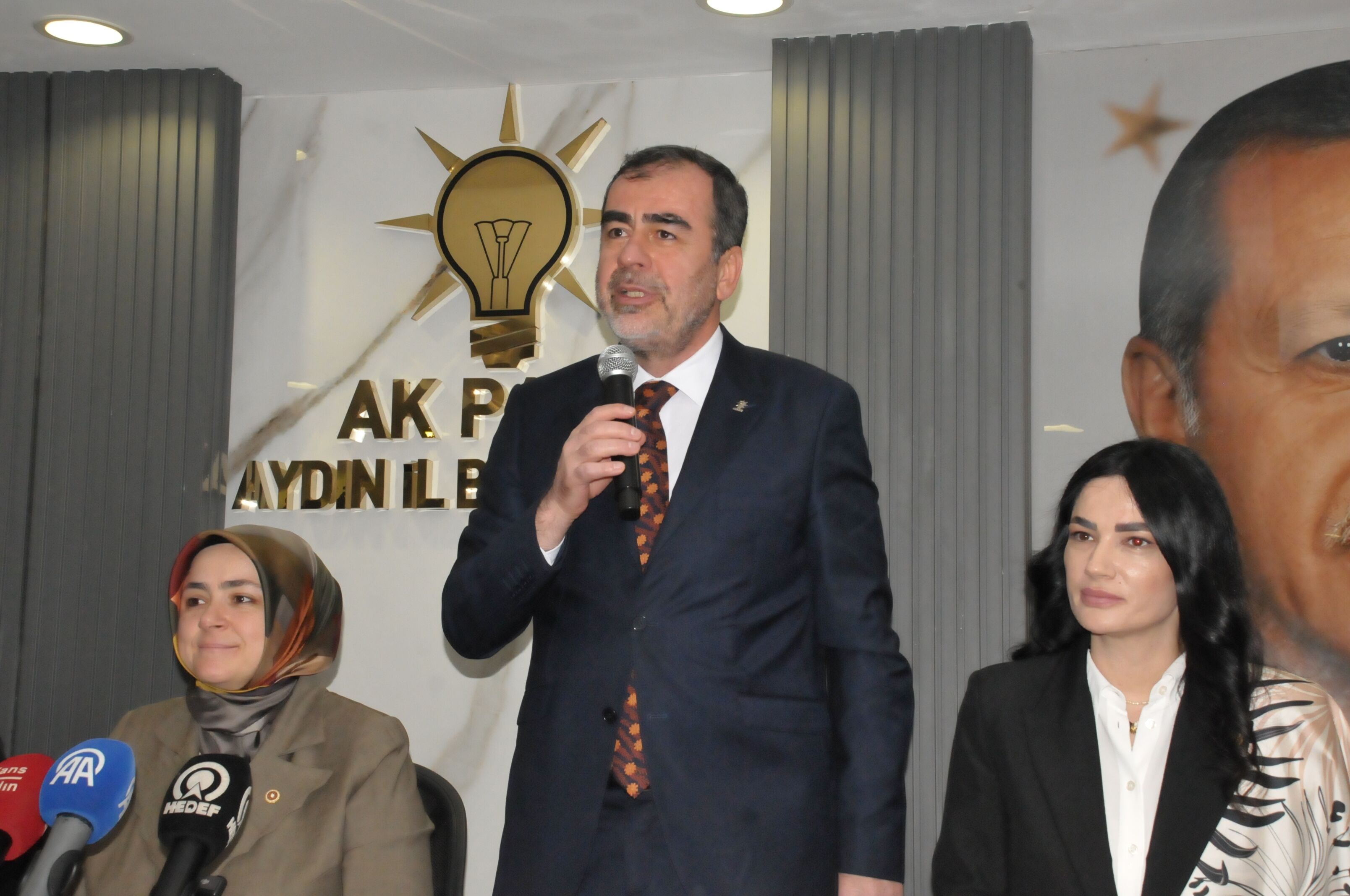 Baskan Erdem Kapimiz Herkese Acik 687673 0Dbe49