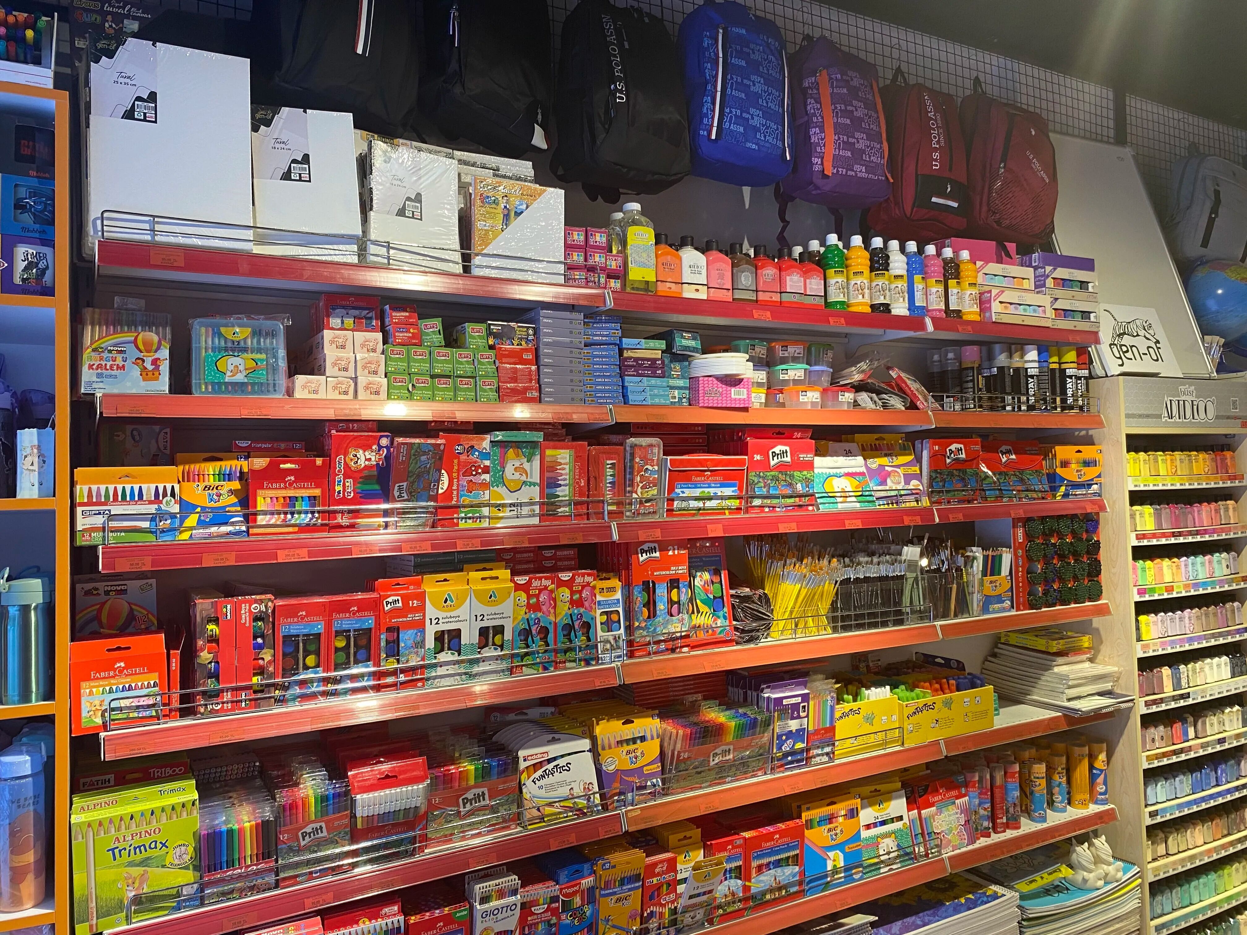 Baskan Inceden Velilere Kirtasiye Alisverisi Cagrisi 688990 C91C50