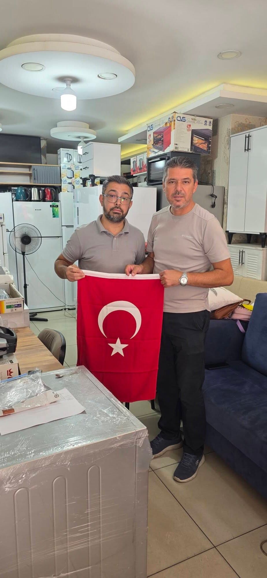 Baskan Kaya Esnaflarin Yaninda 684186 512E37