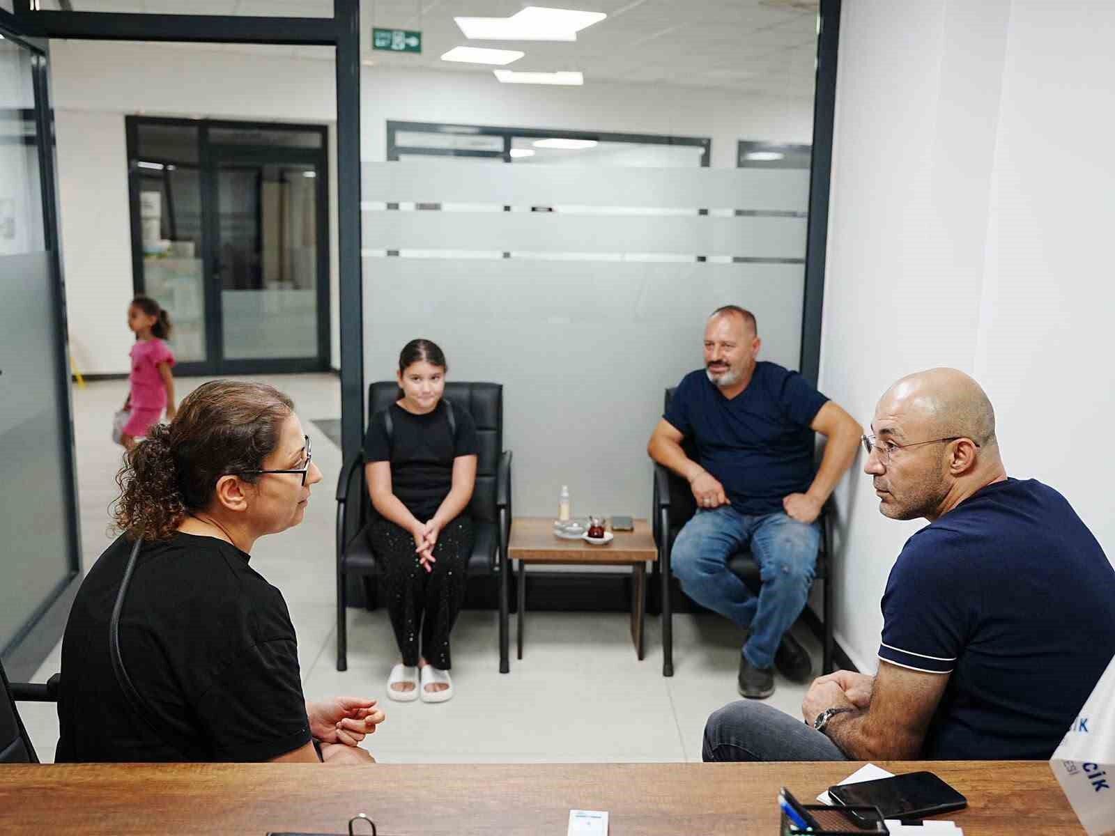 Baskan Zencirci Carsamba Mesaisini Ortaklar Da Vatandaslarla Gecirdi 1786607704859 586466