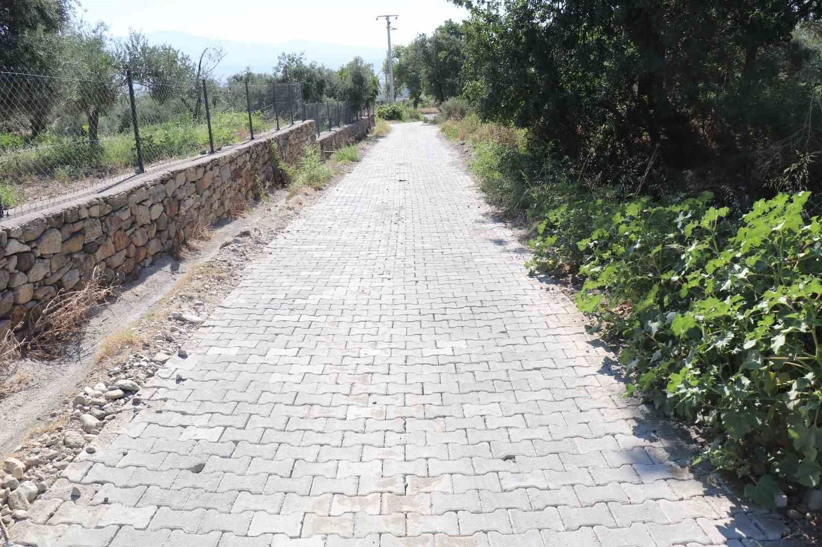 Bozdogan Belediyesi Eymir Mahallesi Nde Parke Tasi Doseme Calismasi Tamamlandi 1785931805485 502306
