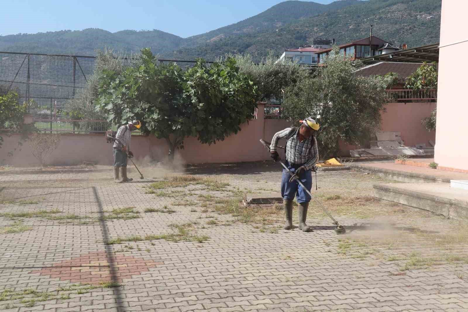 Bozdogan Belediyesi Okullarda Calismalarini Surduruyor 1787753407251 393247