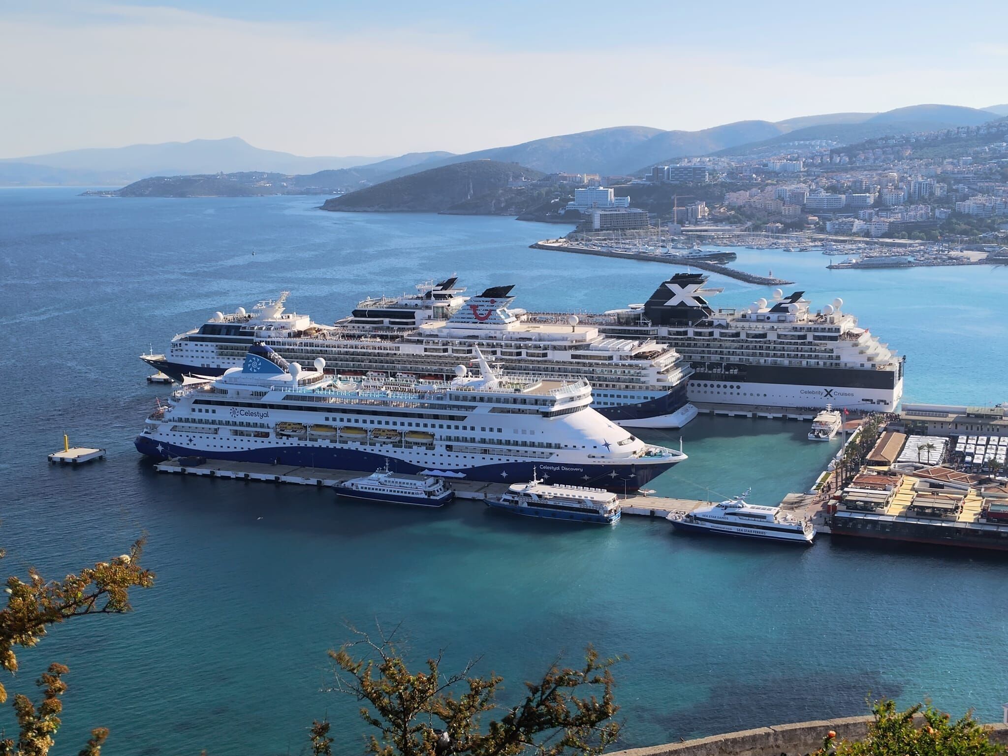 Celebrity Cruisesun Devleri Ege Port Demirledi 686363 1D8391