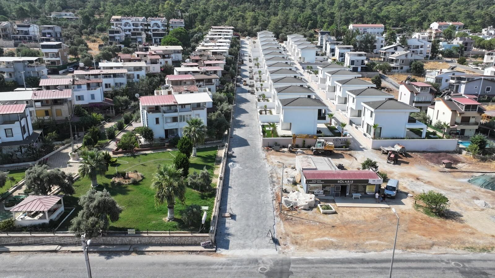 Didim Belediyesi Akbukte Parke Tasi Doseme Calismalarini Sur 685691 C0F311