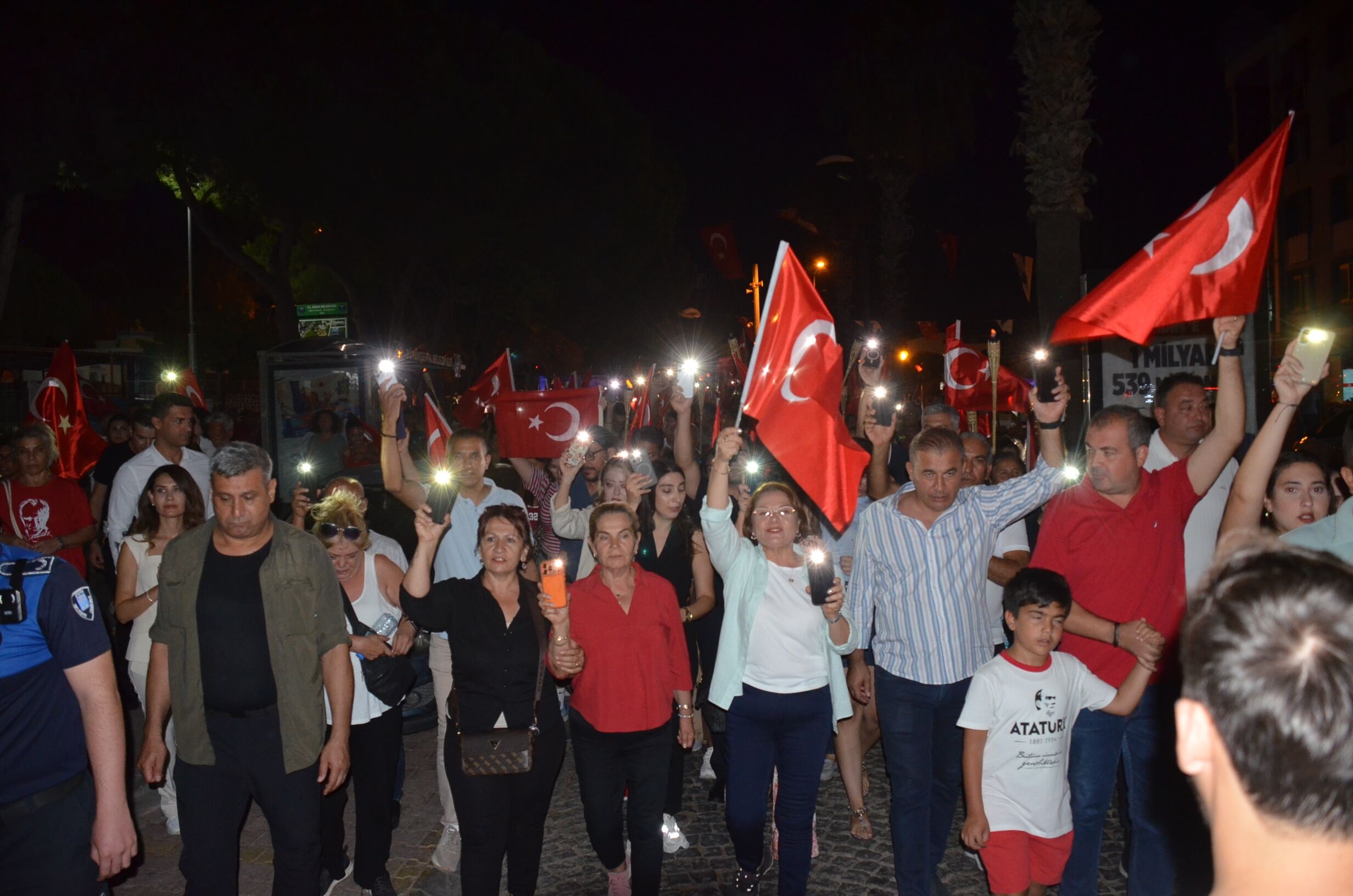 Didimde 30 Agustos Coskusu Isin Karaca Ile Kutlandi 689013 D0171B