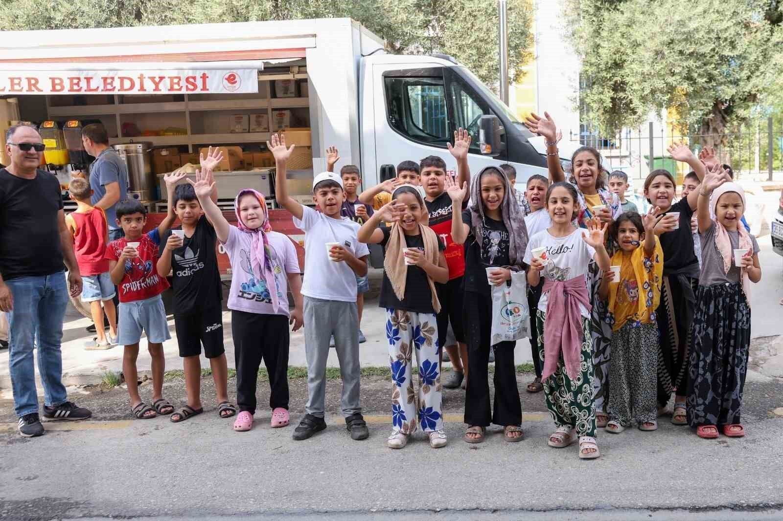 Efeler Belediyesi Nden Kocagur Mahallesi Ne Dayanisma Eli 1786023308003 272751