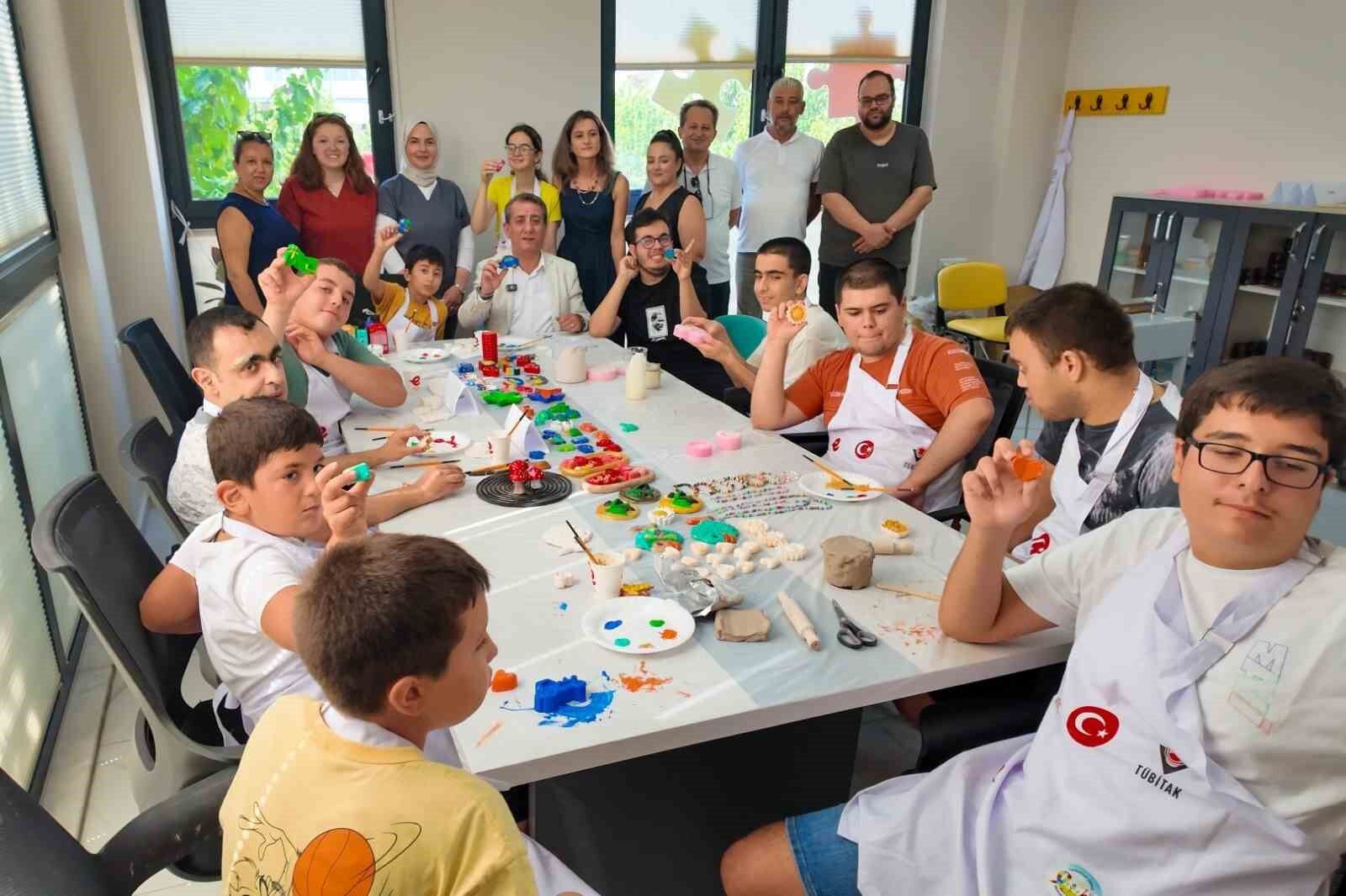 Efeler De Ozel Bireyler Uretime Katiliyor 1786174505125 678387