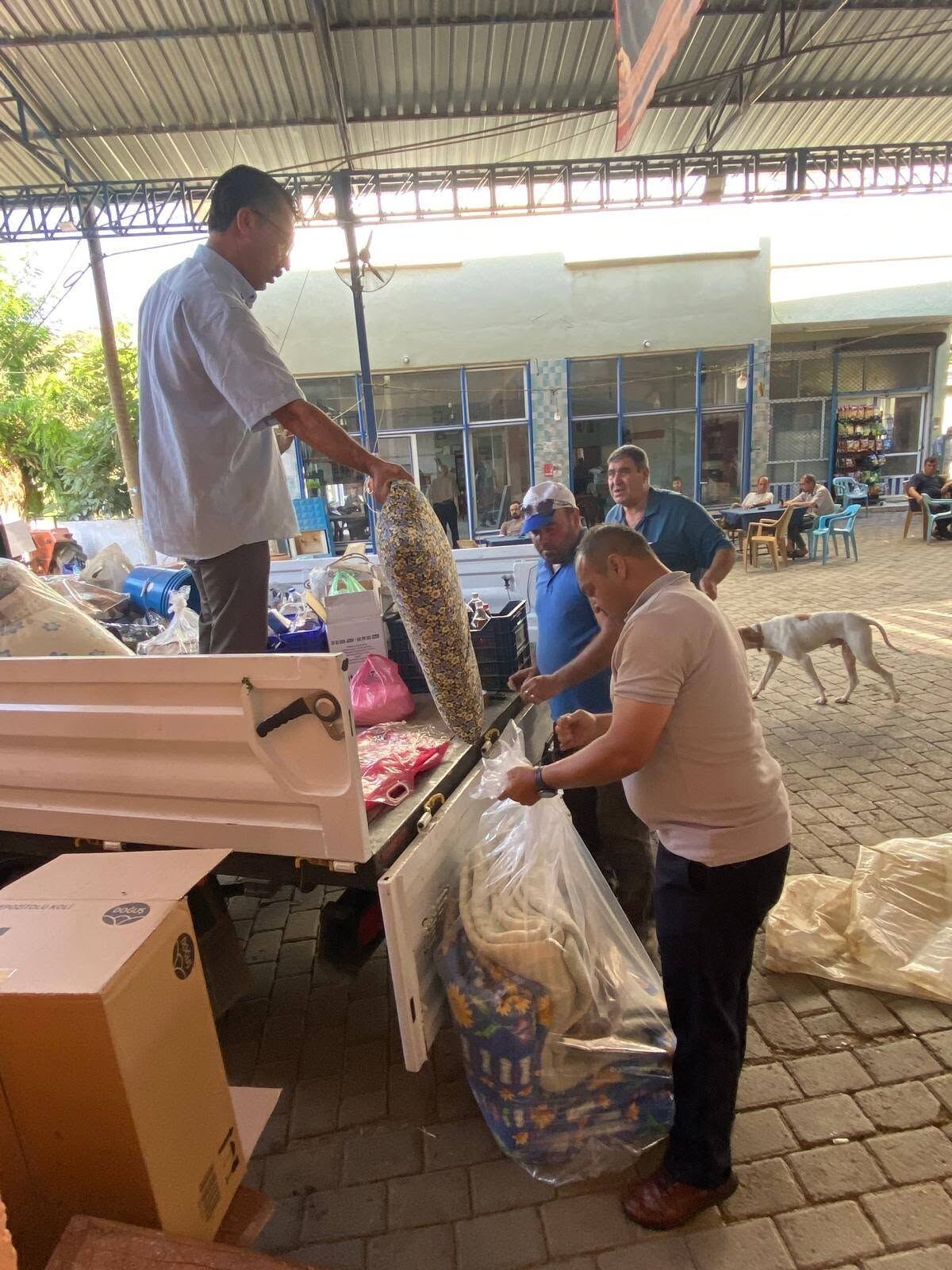 Germencikten Cineye Yardim Eli 683368 3A3268