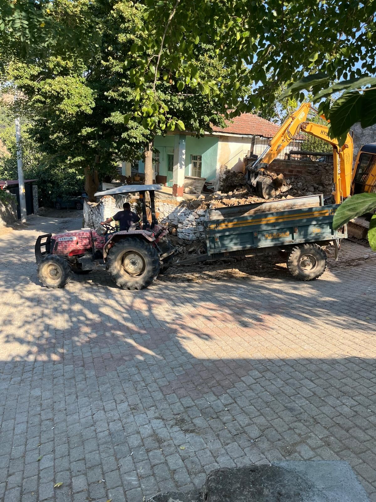 Incirliova Hamitlerde Cami Yenileniyor Yeniden Ezan Sesi Yuk 683414 97D64E