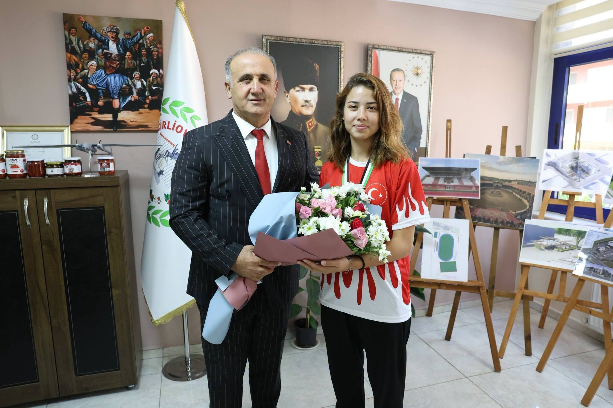 Incirliovanin Gencleri Dunya Sahnesinde 685337 0Eac8F