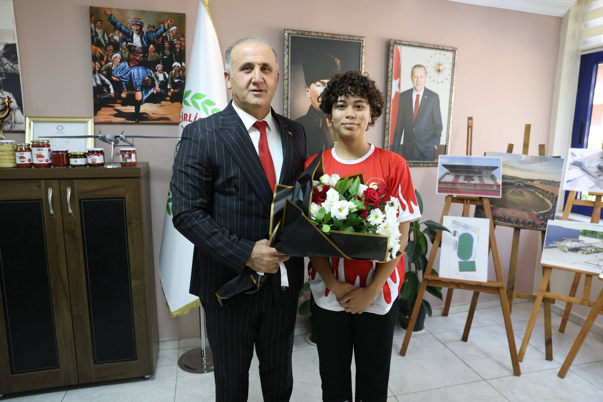 Incirliovanin Gencleri Dunya Sahnesinde 685337 4F0884