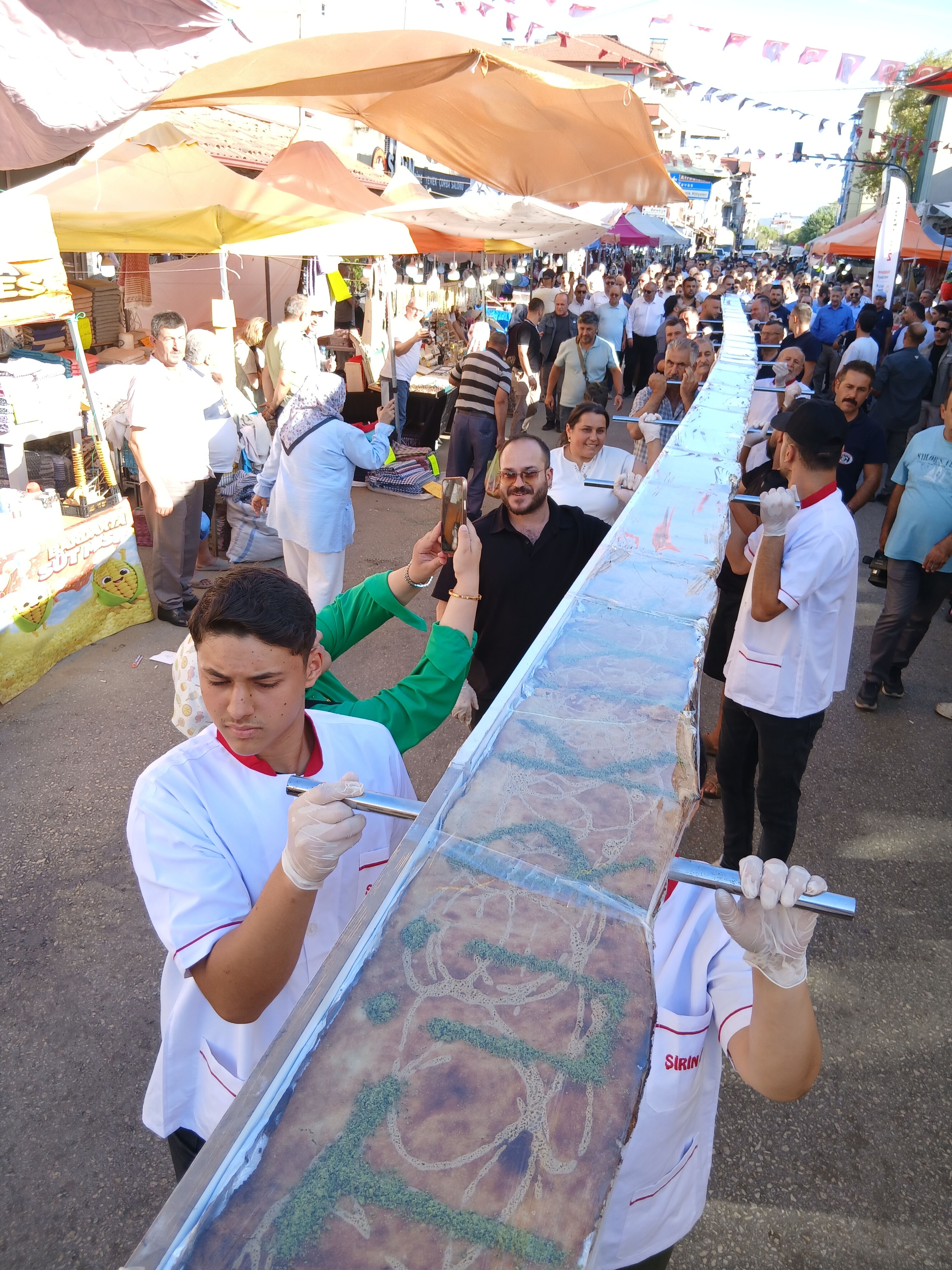 Karacasuda 14 Metre 70 Santimlik Pideyle Rekor Denemesi Bund 688840 Eedd2B