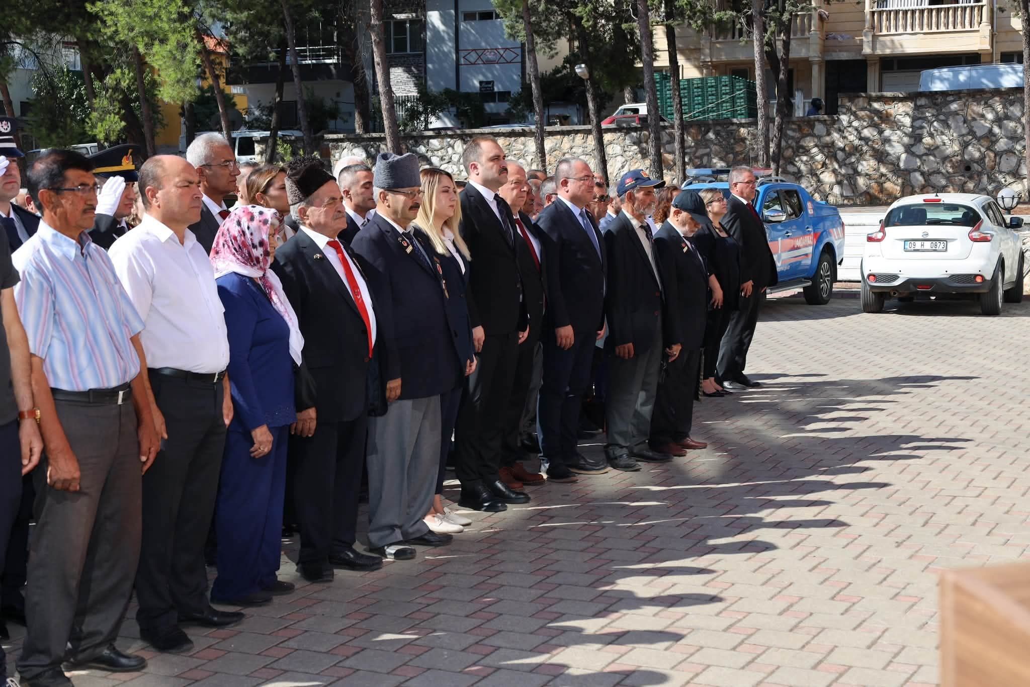 Karacasuda 30 Agustos Zafer Bayrami Coskusu Ataturk Anitina 688987 24Aedc