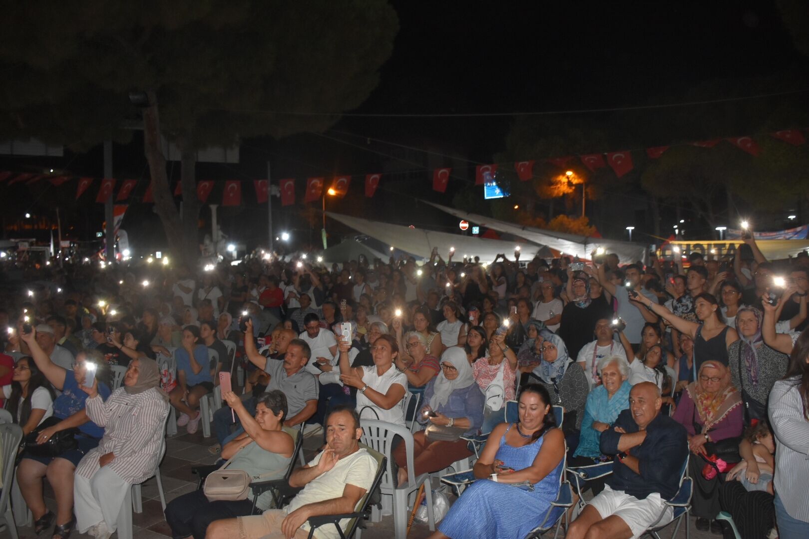 Karacasuda Celik Ruzgari Sarkilar Hep Bir Agizdan Soylendi 688778 7D05E7