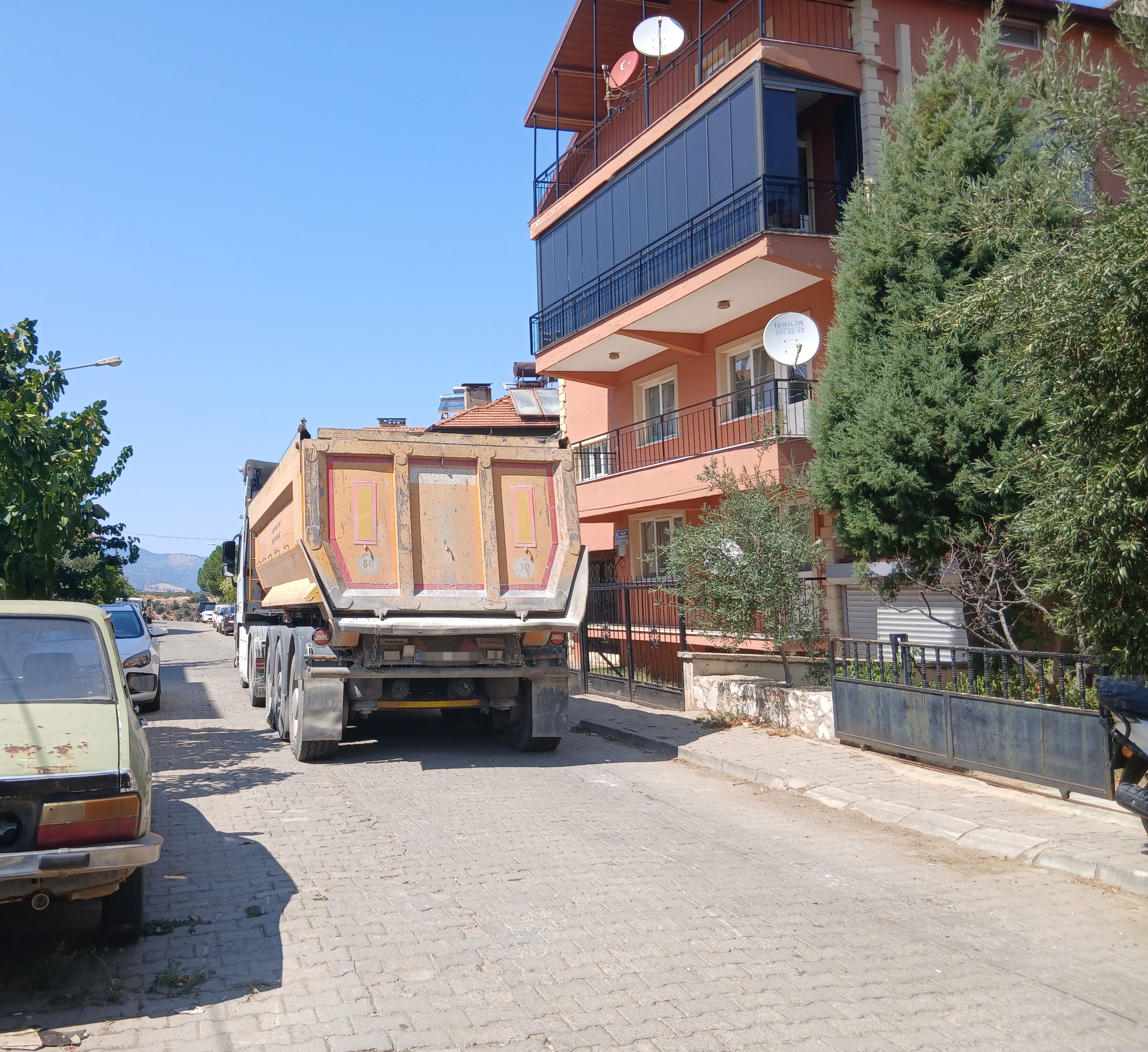 Karacasuda Cifte Panik Once Patlama Sesi Ardindan Kaza Geldi 687800 C0Eab4