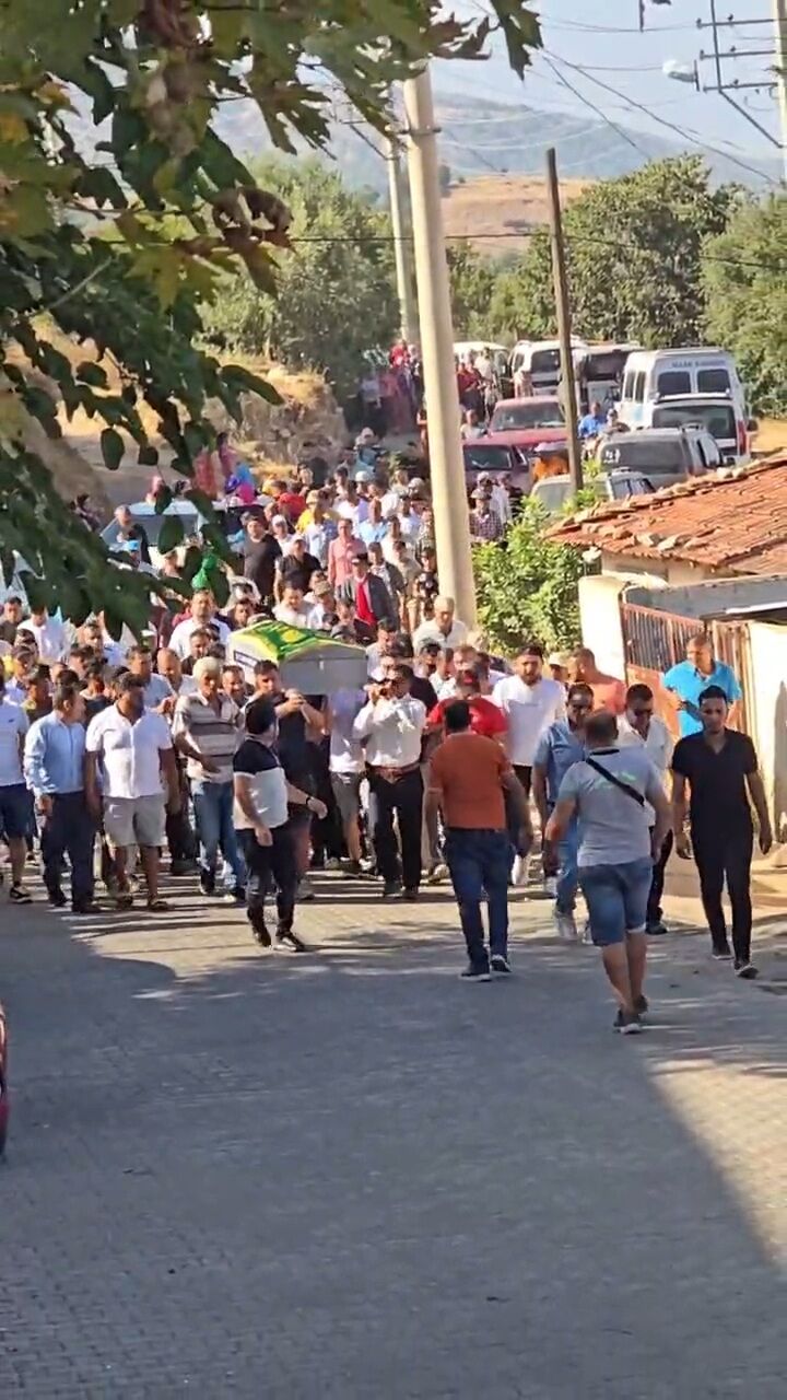 Karacasuda Minik Halil Son Yolculuguna Ugurlandi 688426 6Ea5Be