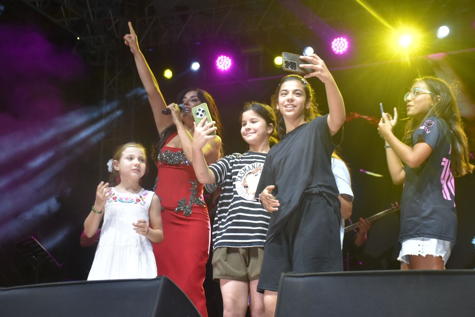 Karacasuda Zara Ile Muhtesem Kapanis Festival Coskuyla Sona 689019 3A0B73
