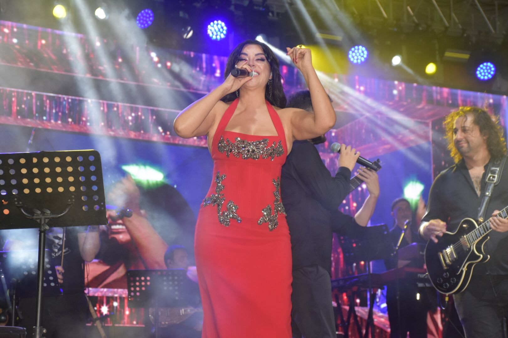 Karacasuda Zara Ile Muhtesem Kapanis Festival Coskuyla Sona 689019 7E0E1E