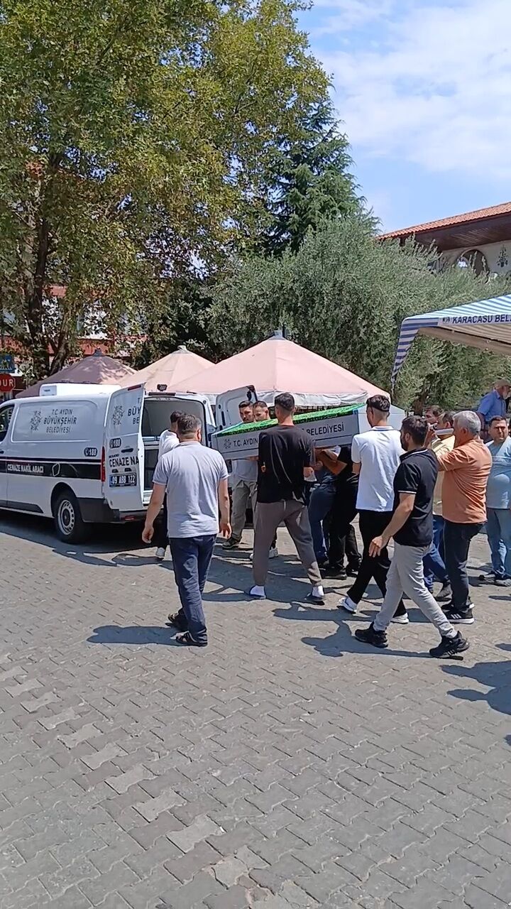 Karacasudaki Kazada Hayatini Kaybeden 3 Genc Gozyaslariyla U 684020 Cc7D1E