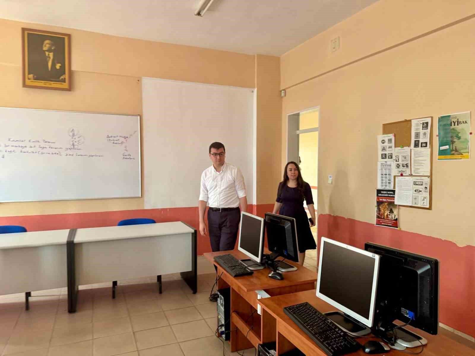 Kaymakam Sozen Egitim Calismalarini Yerinde Inceledi 1786274405183 981815