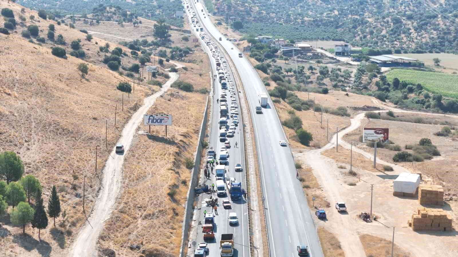 Kazalar Sonrasi Aydin Mugla Karayolu Kilitlendi Arac Kuyrugu 5 Kilometreye Ulasti 1787311802964 980744