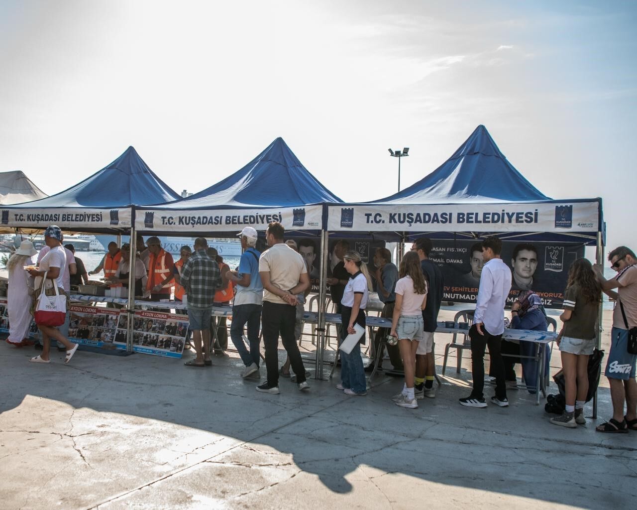 Kusadasi Nda Gorev Sehitleri 11 Inci Olum Yil Donumunde Anildi 1786003507520 32313