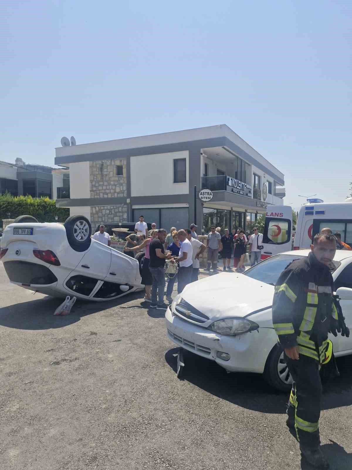 Kusadasi Ndaki Kazada Ters Donen Otomobilin Surucu Yaralandi 1786446004990 914006