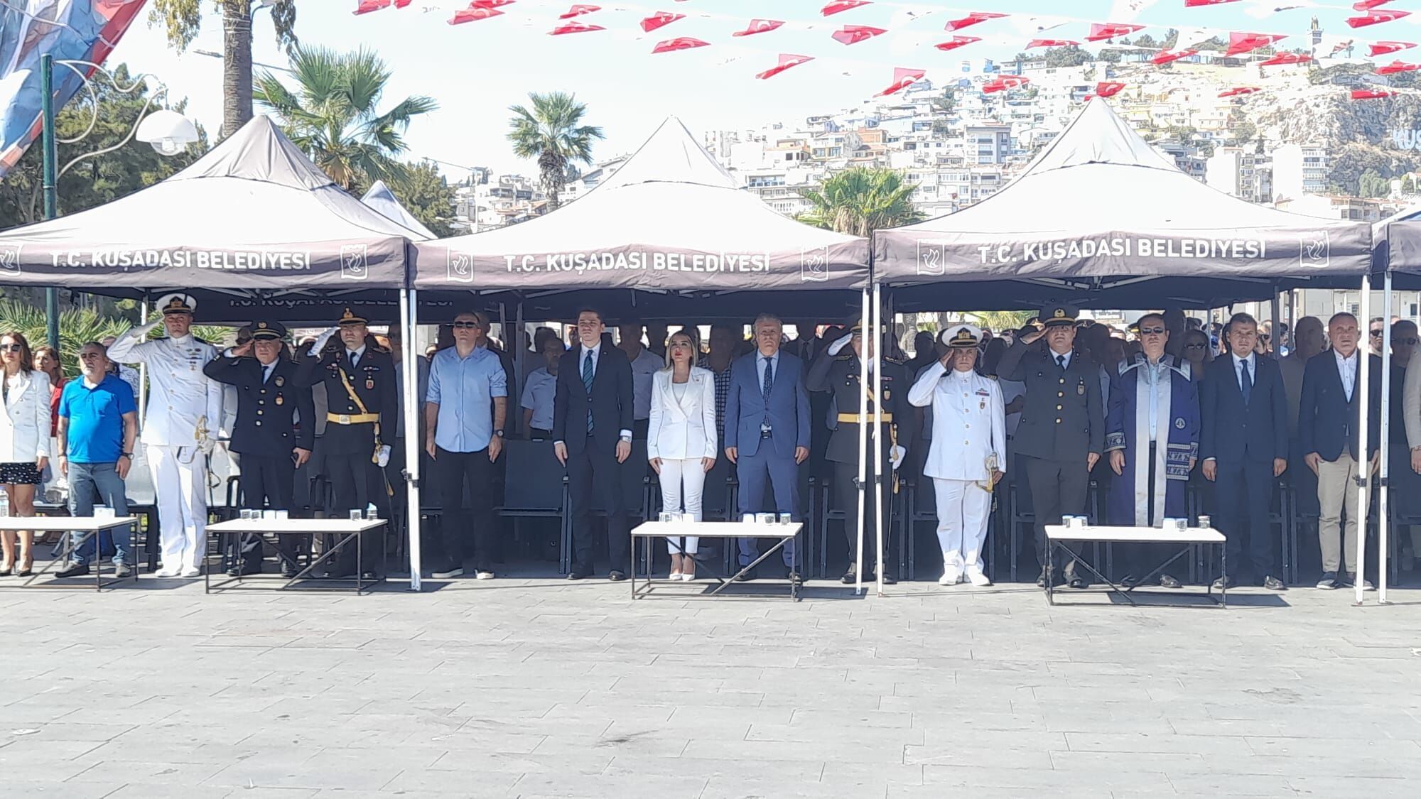 Kusadasi Zafer Bayrami Coskusuna Hazirlaniyor 688651 98F9E0