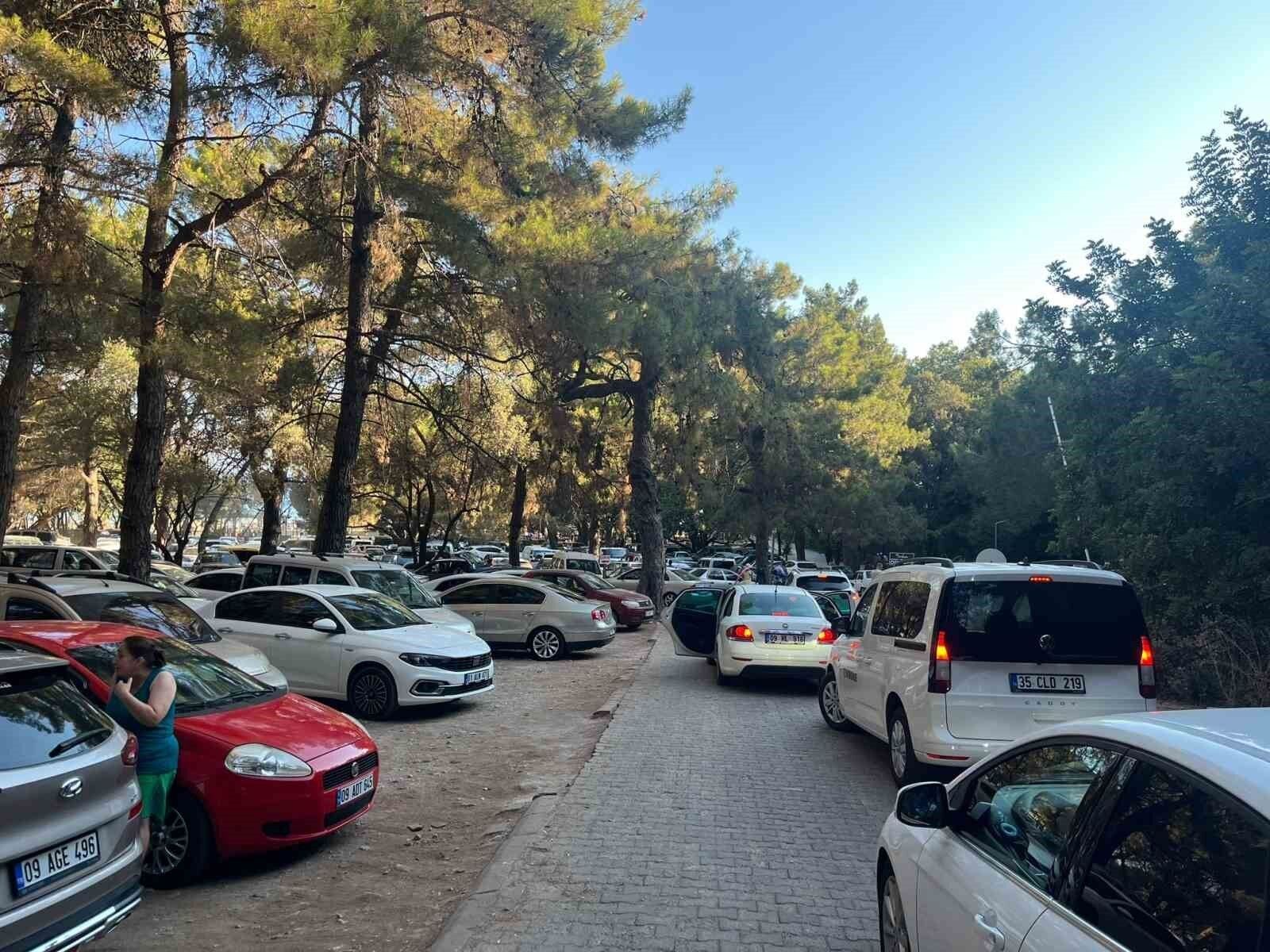 Kusadasinda Sicak Hava Kavuruyor 687792 Af57Dd