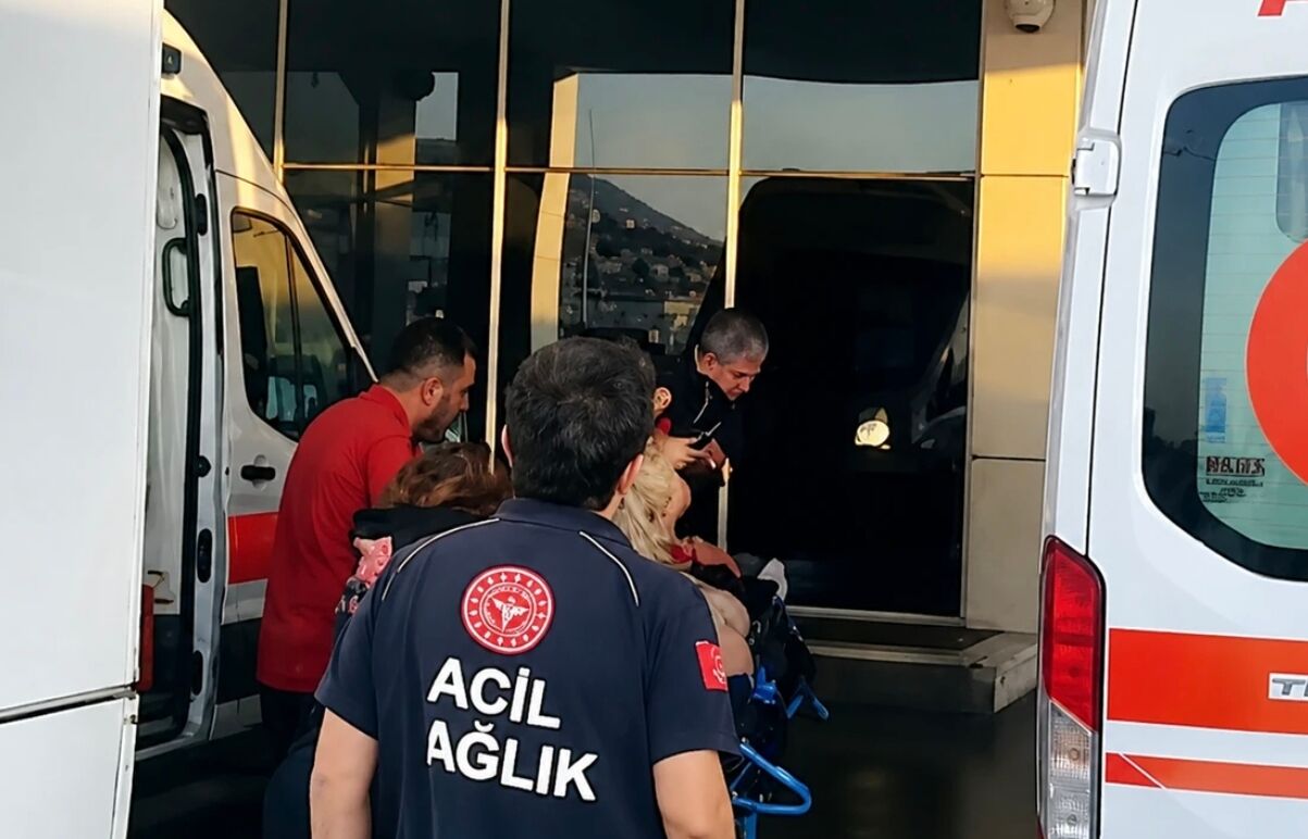 Kusadasinda Sokak Ortasinda Cinayetin Goruntuleri Ortaya Cik 683054 D40715