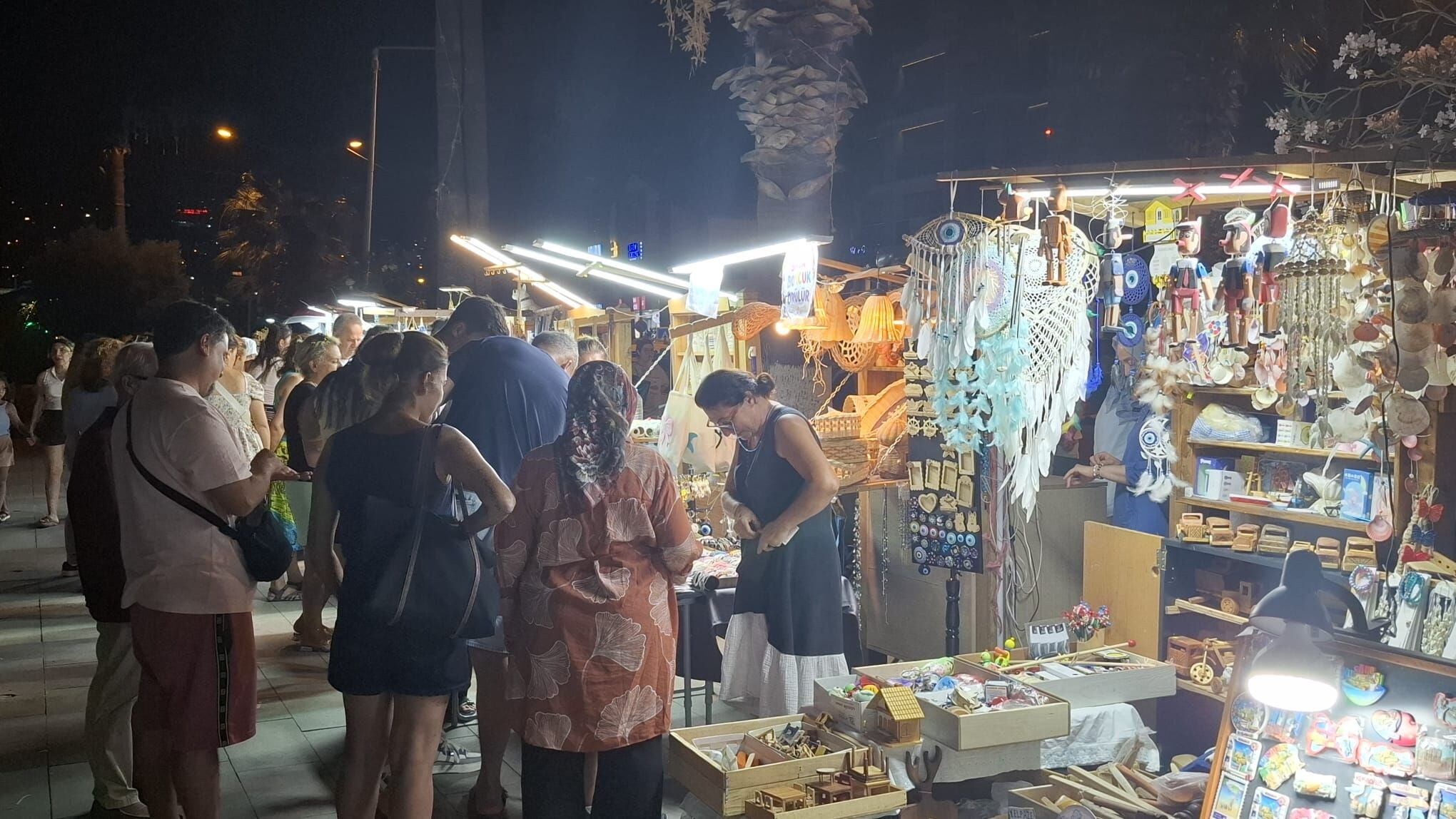 Kusadasinda Sonbahar Oncesi Turizm Hareketliligi Artti 688425 0Ad392