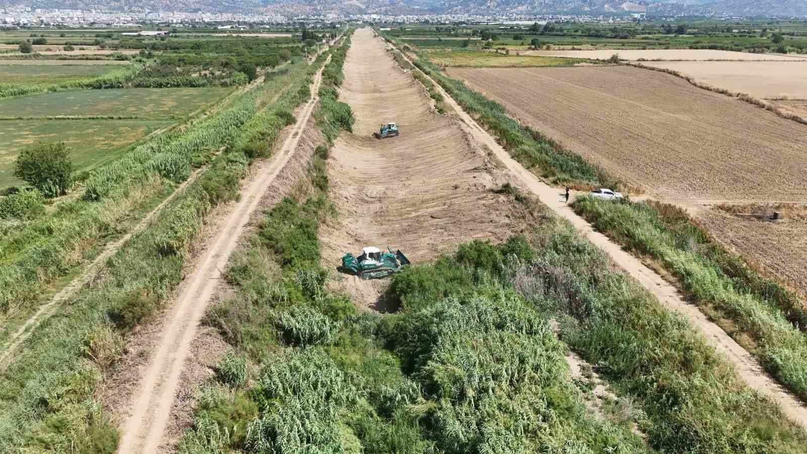 Nazilli De Derekoy Cayi Nda Taskin Riskine Karsi Calismalar Suruyor 1785921305655 716585