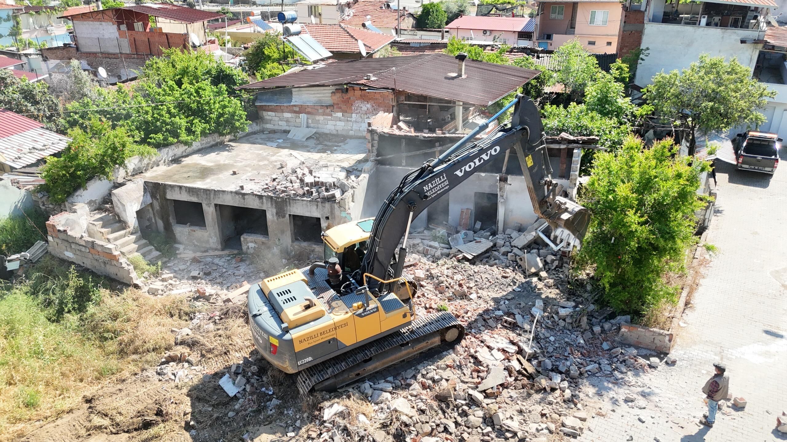 Nazillide 28 Ayda Buyuk Donusum Borclar Odendi Hizmetler Hiz 685822 63901C