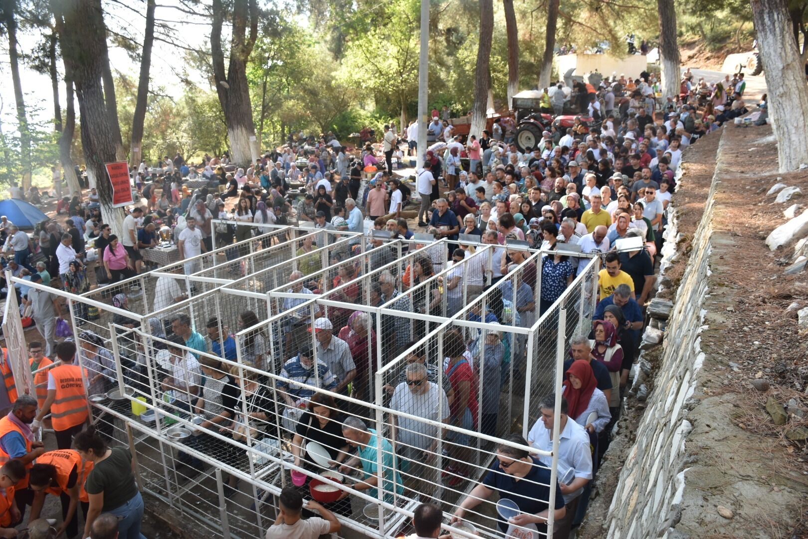 Sabah Tbmm Eski Baskani Bulent Arinc Karacasuya Geliyor 744 688025 93D2Ff
