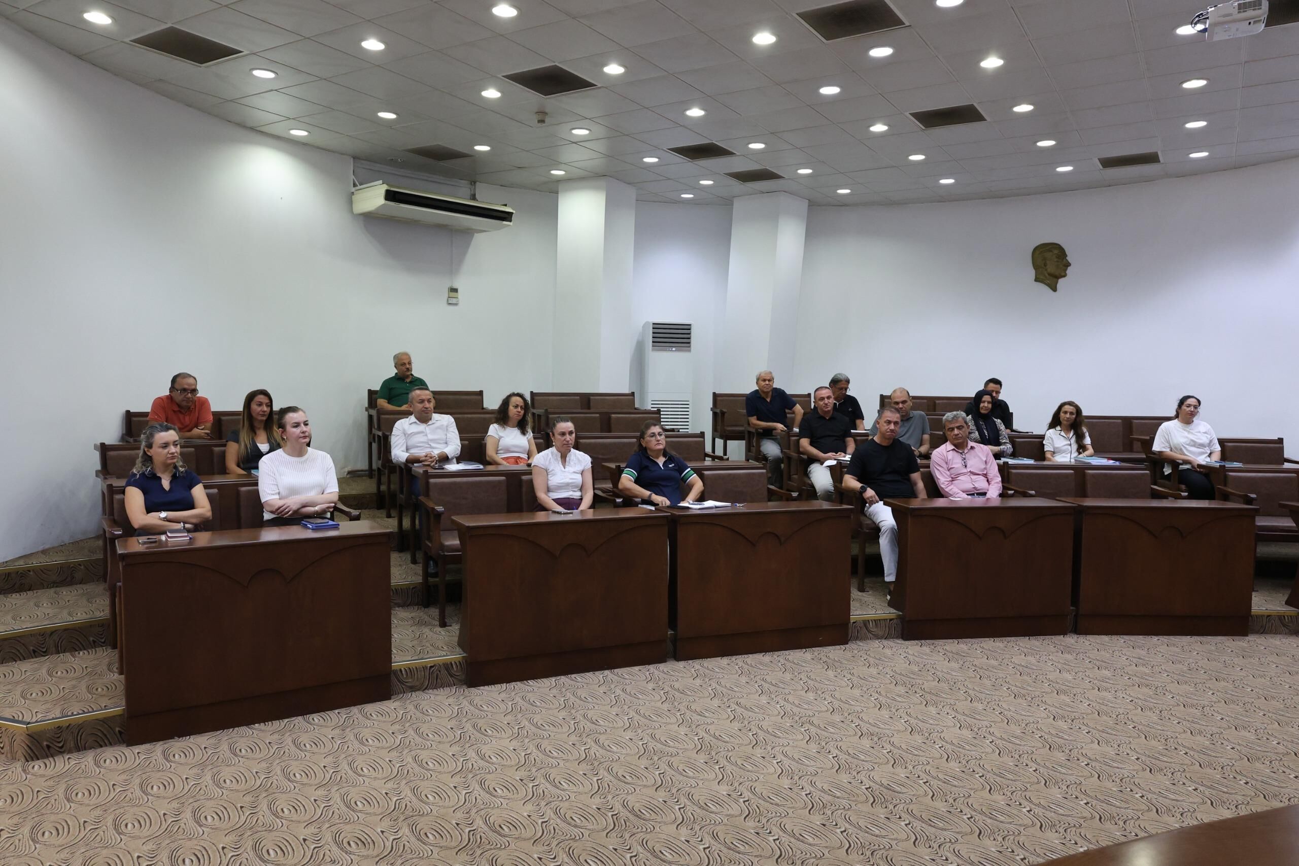 Tetikten Mudurlerle Kritik Toplanti Daha Cok Calisacagiz 687655 022485
