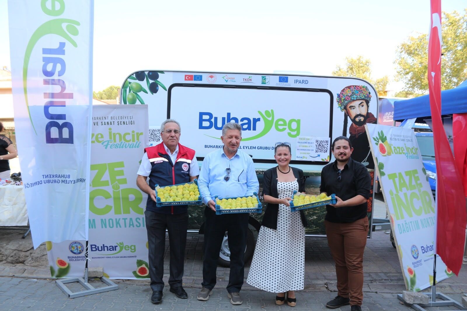 Tkdk Destekli Mobil Bufe Buharkentin Incirini Vatandaslarla 684676 3136E7