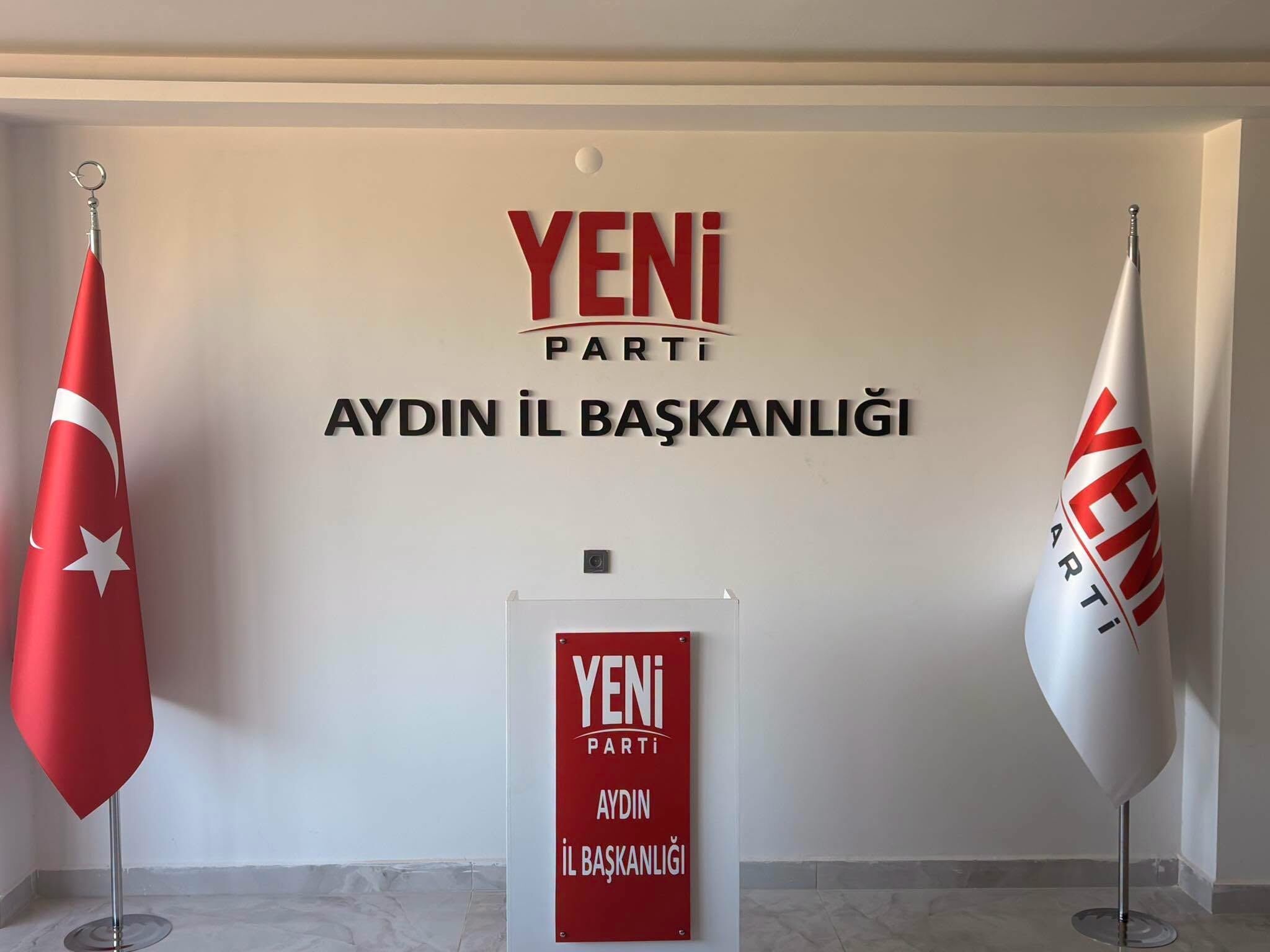 Yeni Parti Aydinda Tabelasini Asti 683153 1B42F1