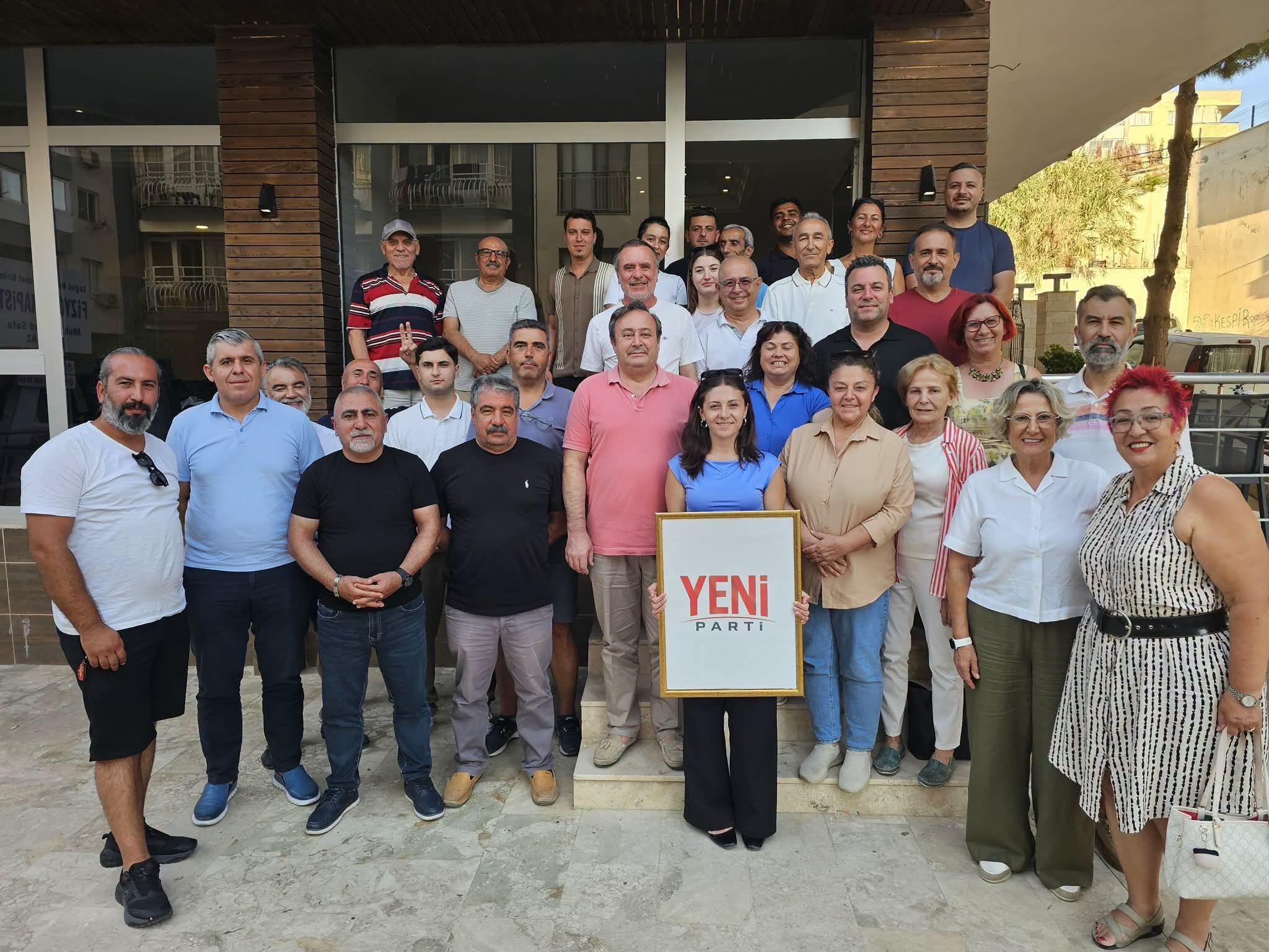 Yeni Parti Kusadasinda Kurultay Oncesi Uyelik Seferberligi 687888 Fefd37