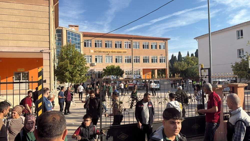 Lisedeki silahlı saldırıda 10 öğrenci yaralandı