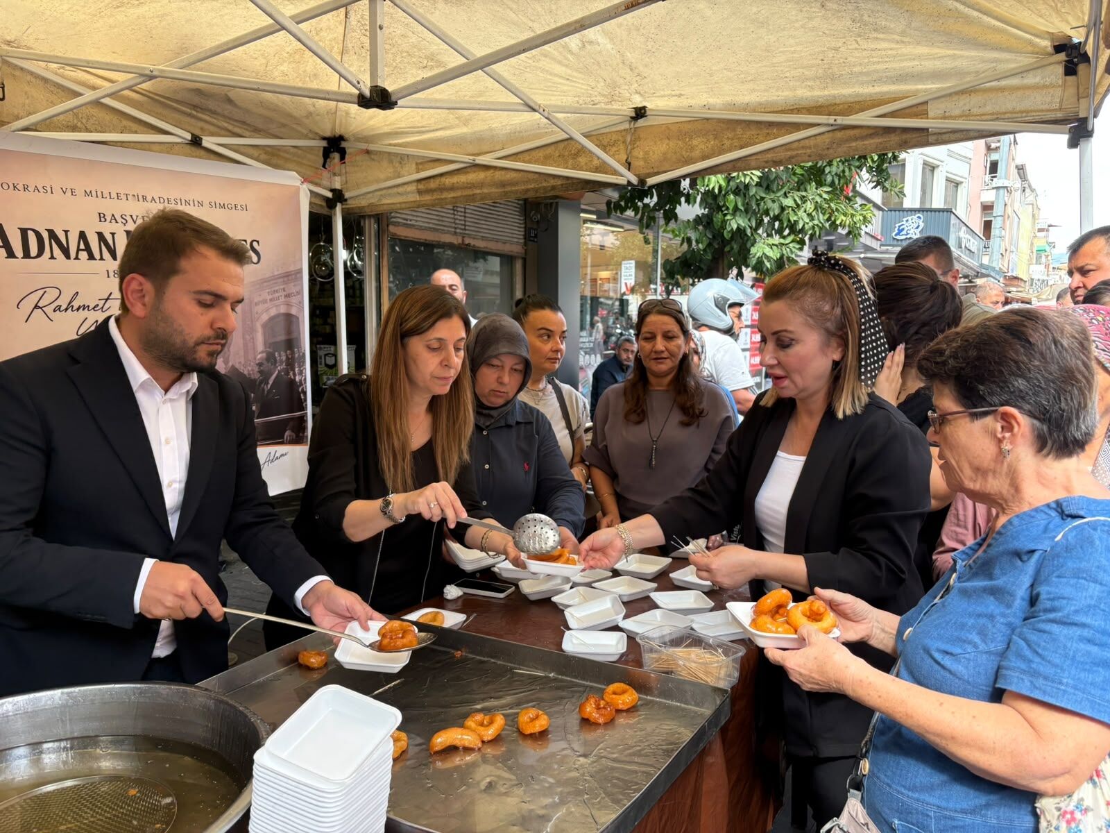 Ak Parti Nazilli Menderesi Unutmadi Merhum Basbakan Icin Lok 693111 9D17Eb