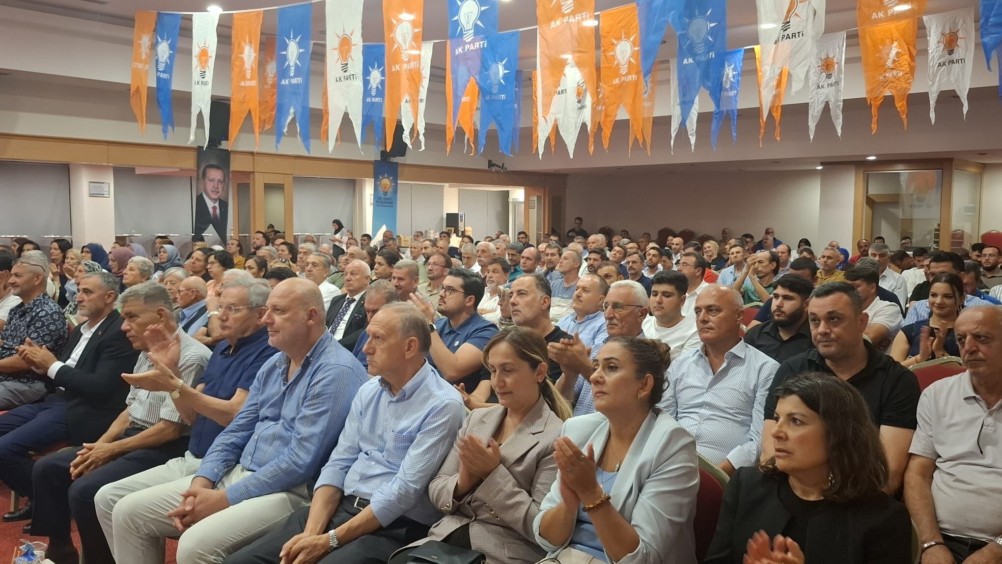 Ak Partiden Kusadasinda Guclu Birlik Cagrisi Bir Olalim Birl 693440 5A116D