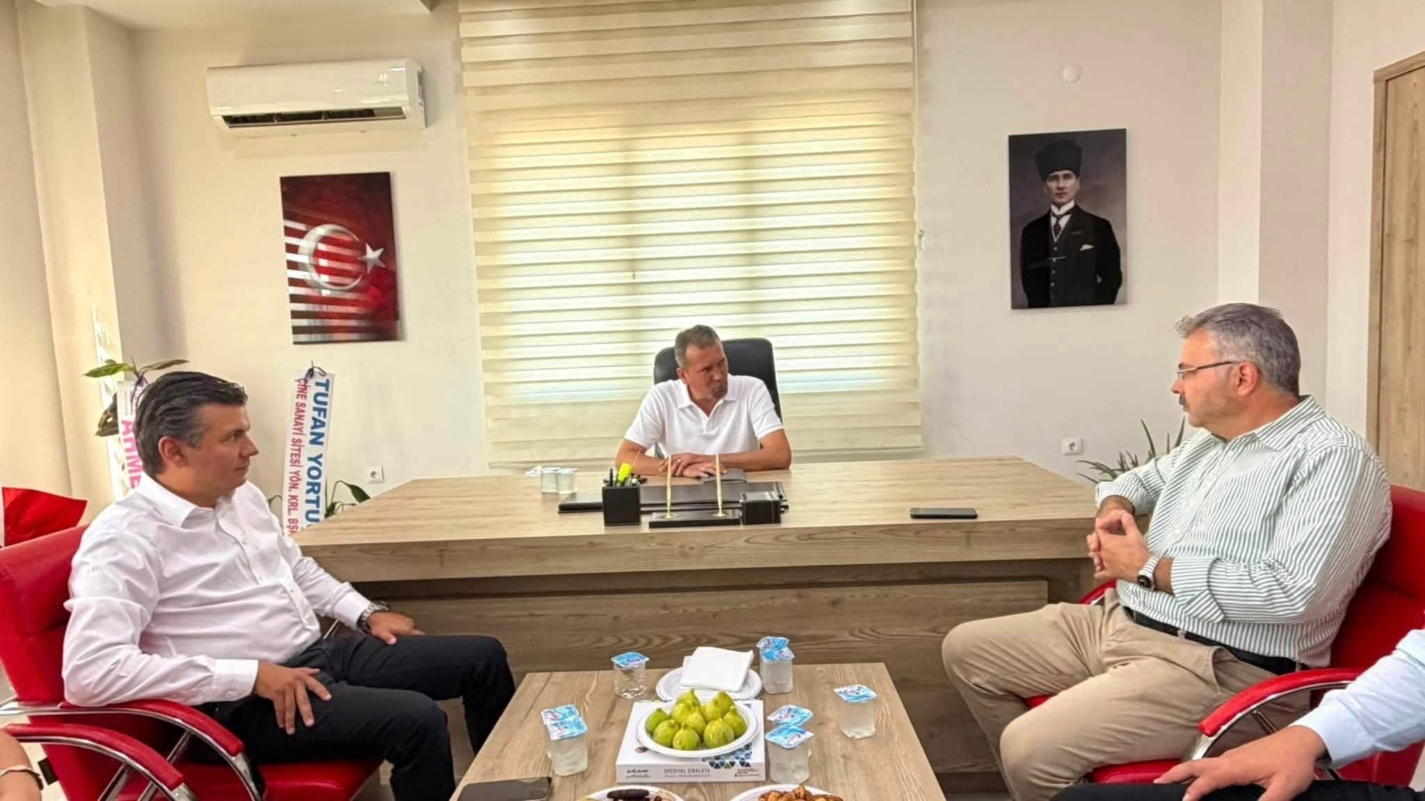 Ak Partili Ozmen Ve Sarigoz Kusadasinin Nabzini Sahada Tuttu 690253 B4Bfd0