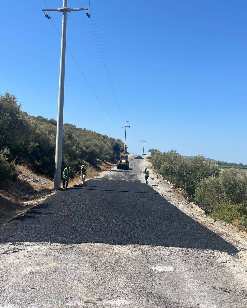 Aydin Bsbden Akyenikoyde Sicak Asfalt Yama Calismasi 693040 Fea075