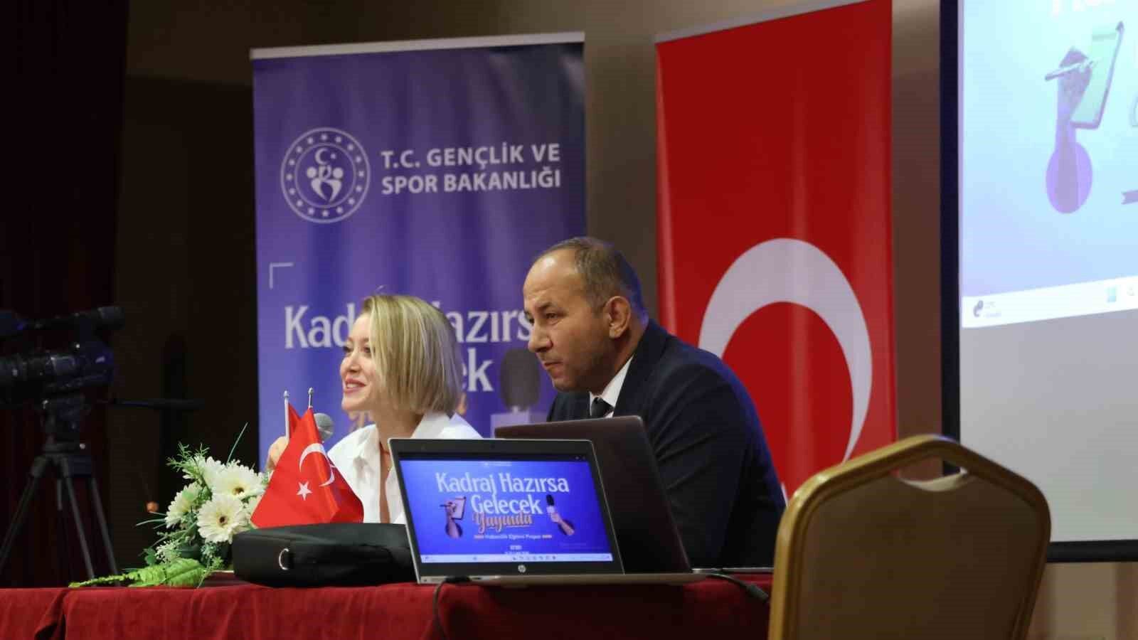Aydin Da Genclere Gazetecilik Ve Dijital Icerik Uretimi Egitimi 1790093106191 81869