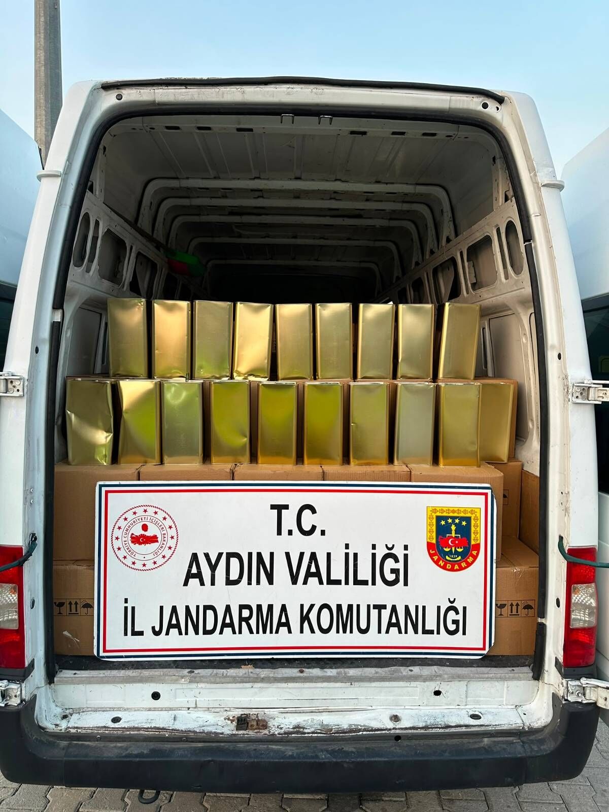 Aydinda Depolardan Tonlarca Tagsis Urun Cikti 690151 299C79