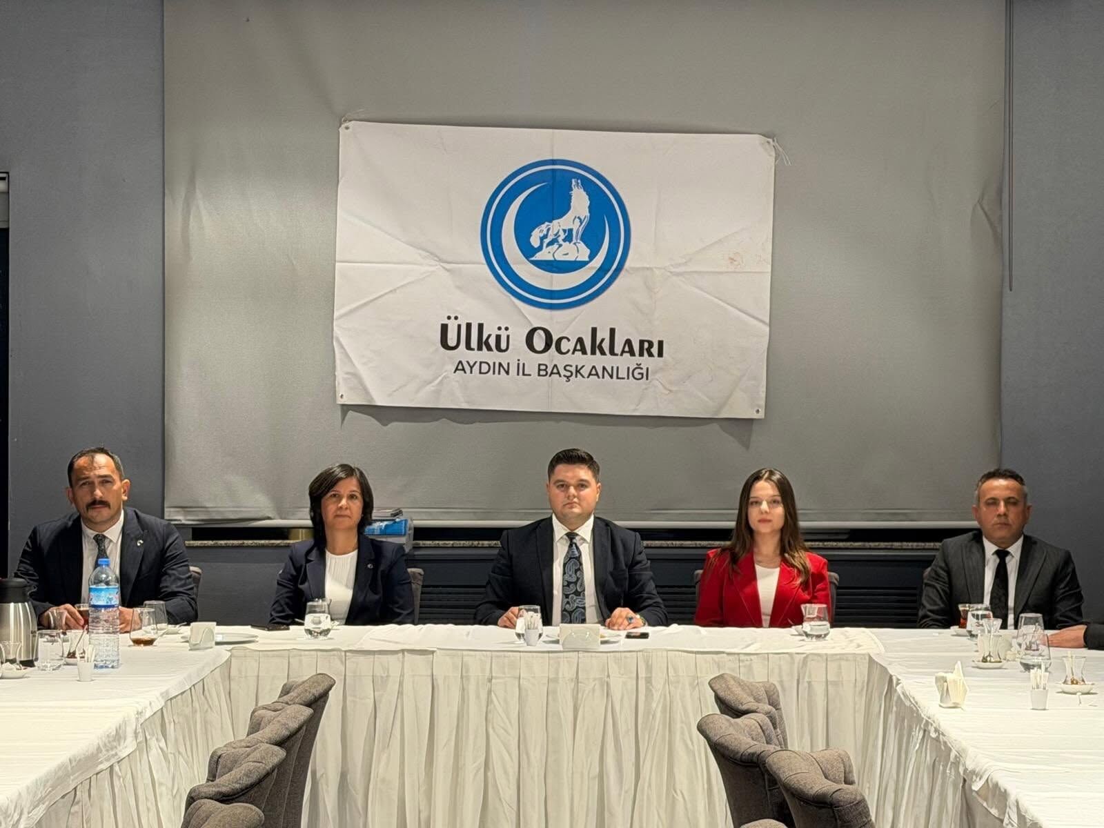 Aydinda Ulku Ocaklari Toplantida Bir Araya Geldi 692050 C55134