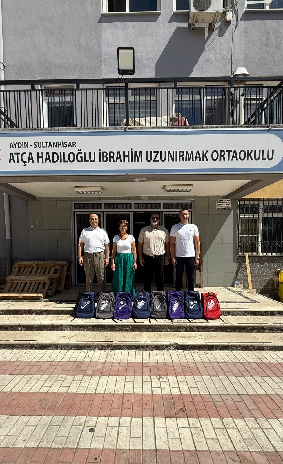 Aysodan Ihtiyac Sahibi Ogrencilere Kirtasiye Destegi 694126 F8D006