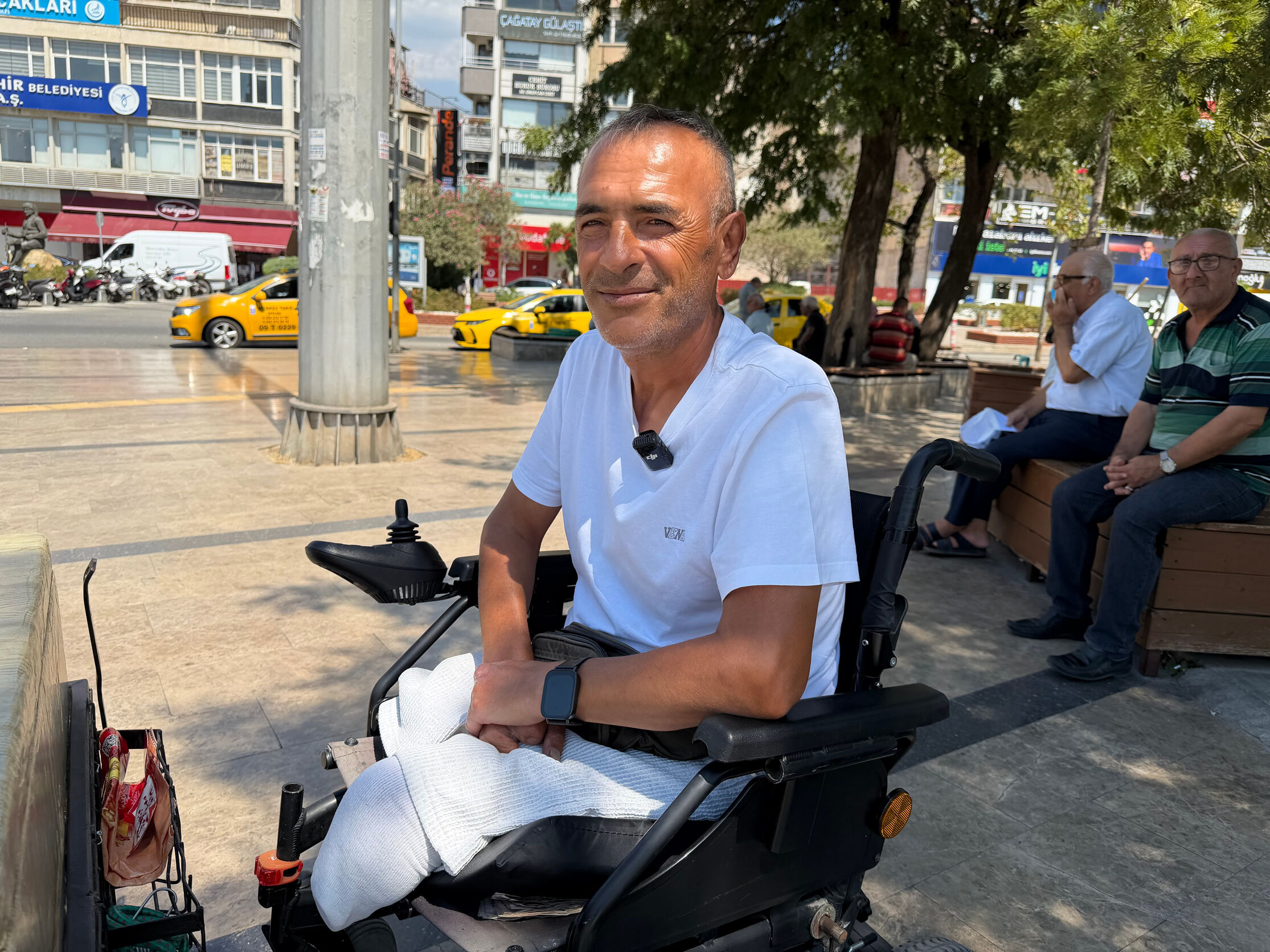Bacaklarini Kaybetti 60 Cani Kurtardi Ramazan Aslanin Mucade 690329 Ea0A41